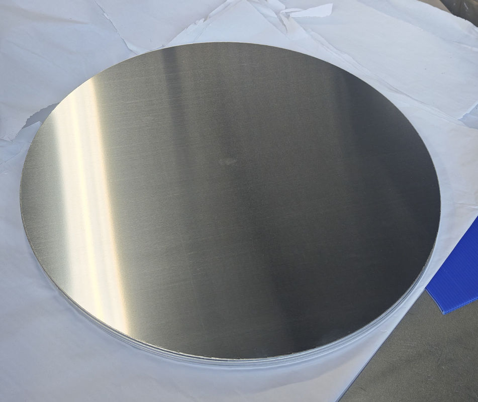 滑らかな表面 高平面性 アルミディスク 1050 1060 3003合金,0.3 6mm 厚さ,カスタムサイズ アルミ空白 ランプカバー & ポット