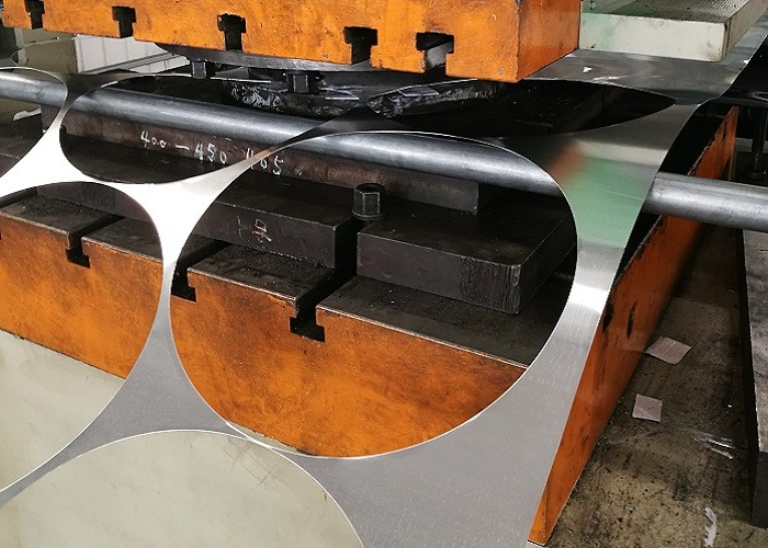 1050深く引かれた鋳造物の調理器具のアルミニウム円の版の高い引張強さ