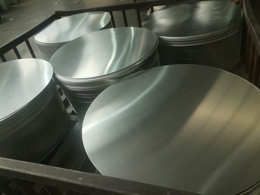 高平面性アルミディスク 1050/3003合金 O H12 熱度 CC DC 素材 深層画裂耐性 鍋用パンのカスタム直径 産業用スタンプ